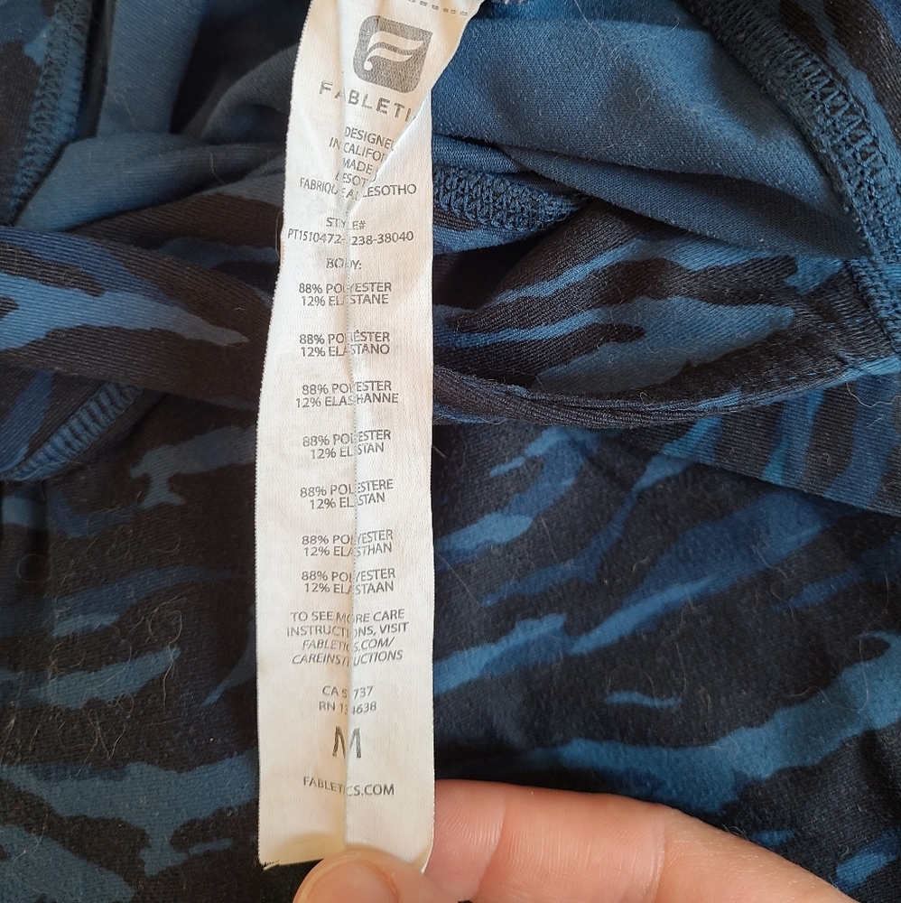 Fabletics Yoga Set - Picture 4 of 4